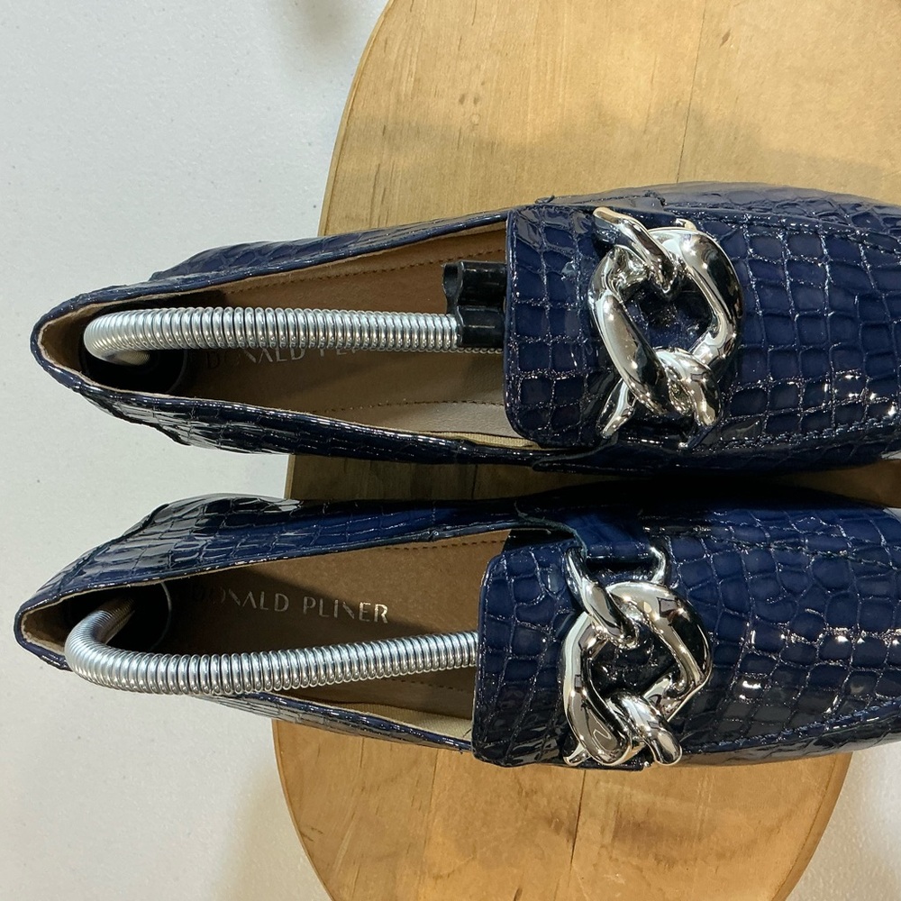 Donald Pliner Bristol Navy Croc Patent Leather Loafers Women’s 8.5 - Picture 11 of 12